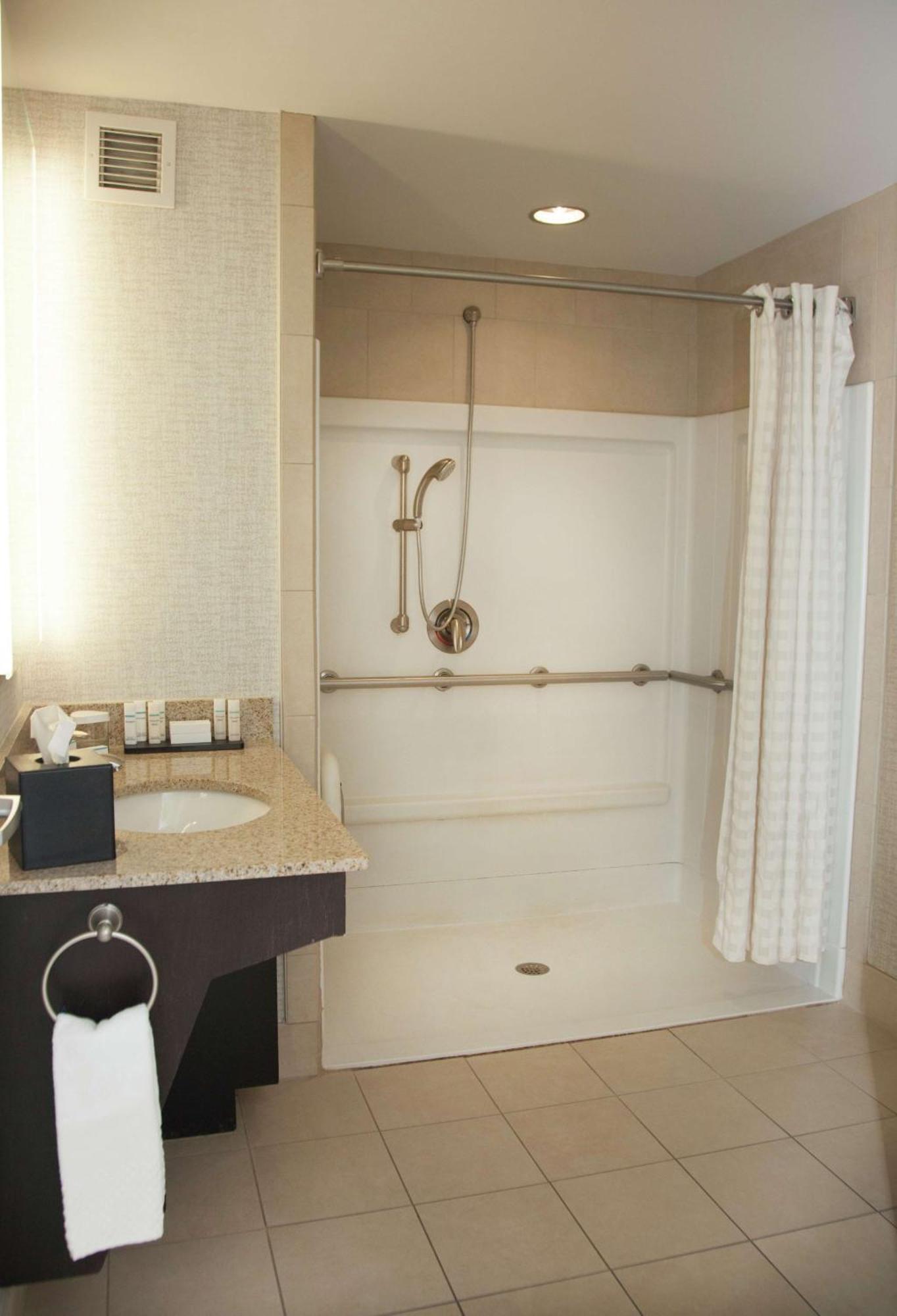 Embassy - Airport Hotel 4*