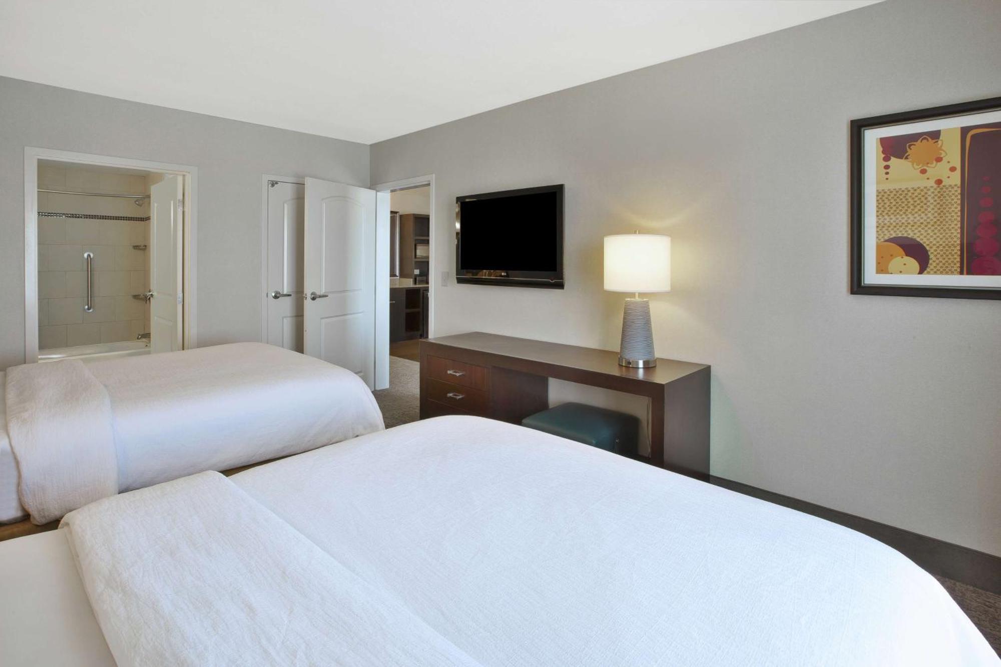 Embassy - Airport Hotel 4*