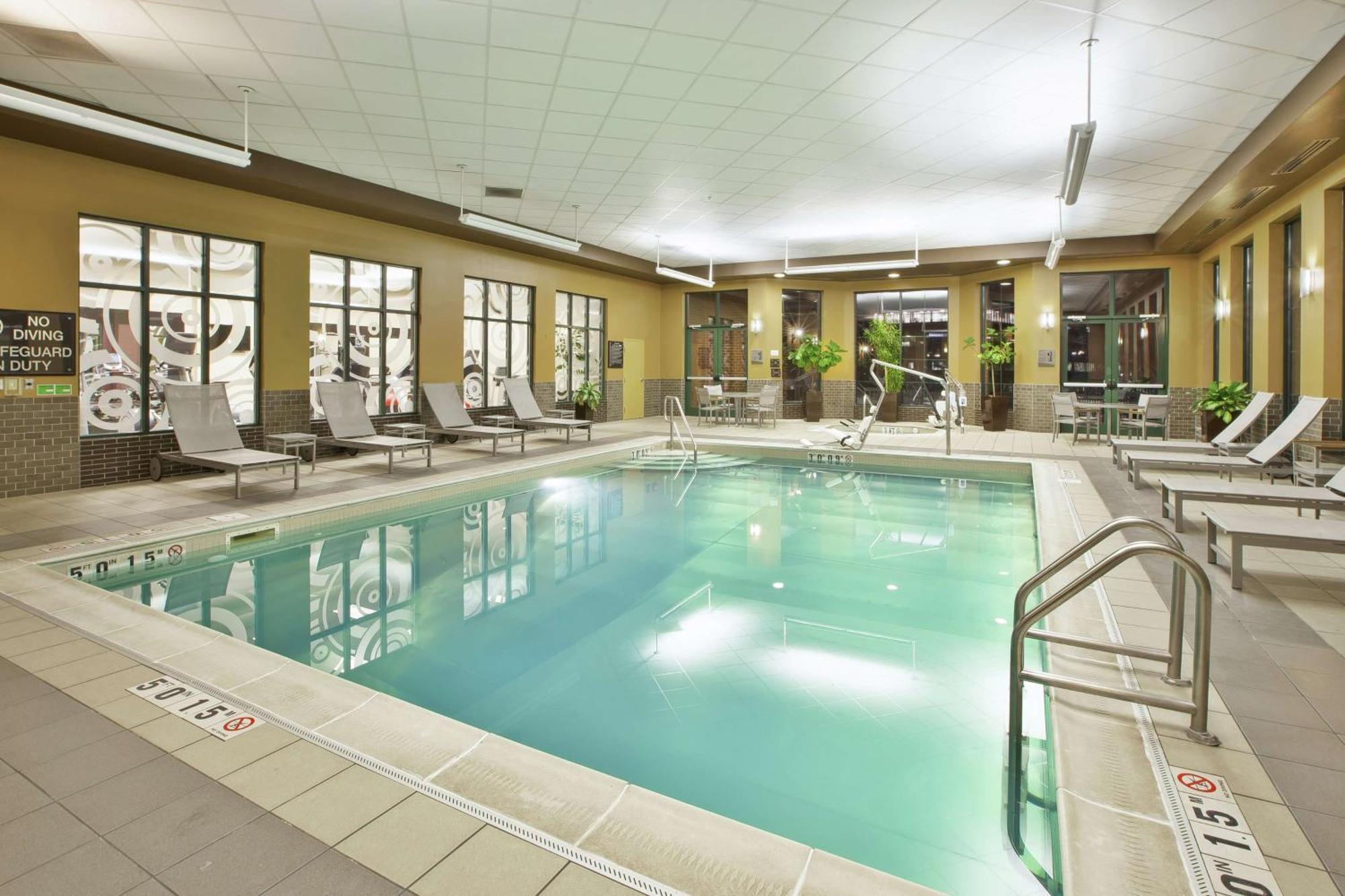 Embassy - Airport Hotel 4*
