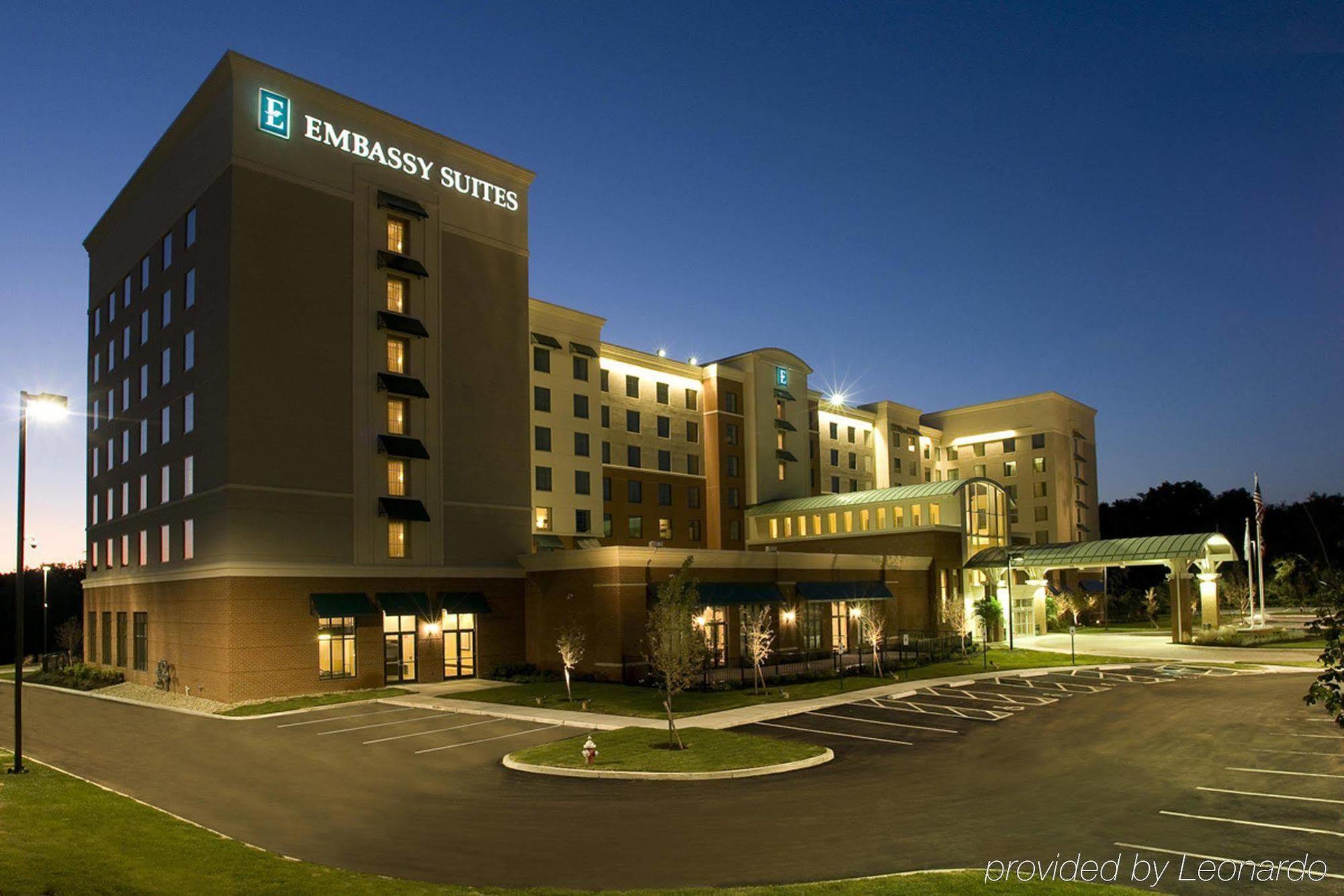 Hotel Embassy - Airport 4*