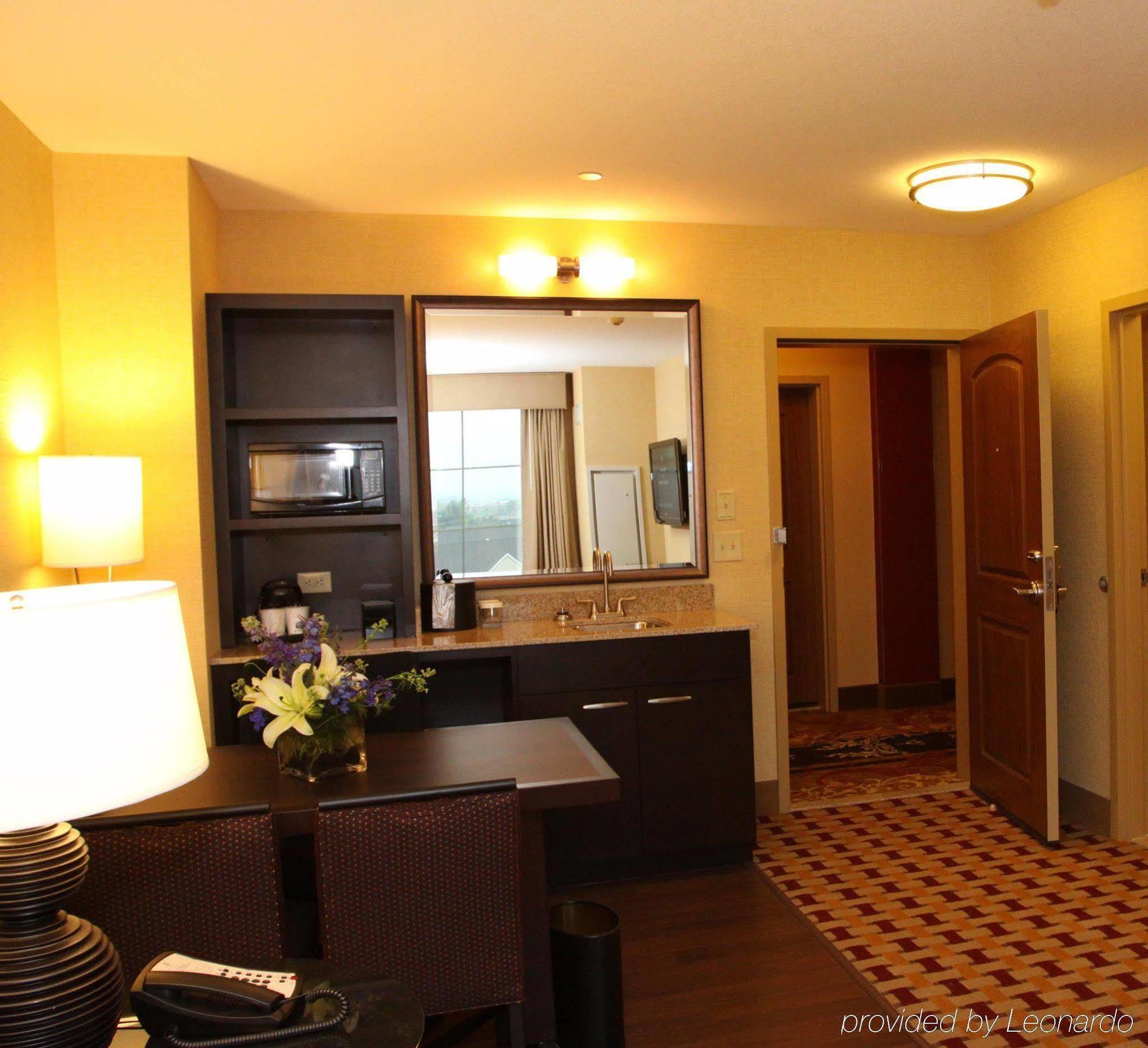 Embassy - Airport Hotel