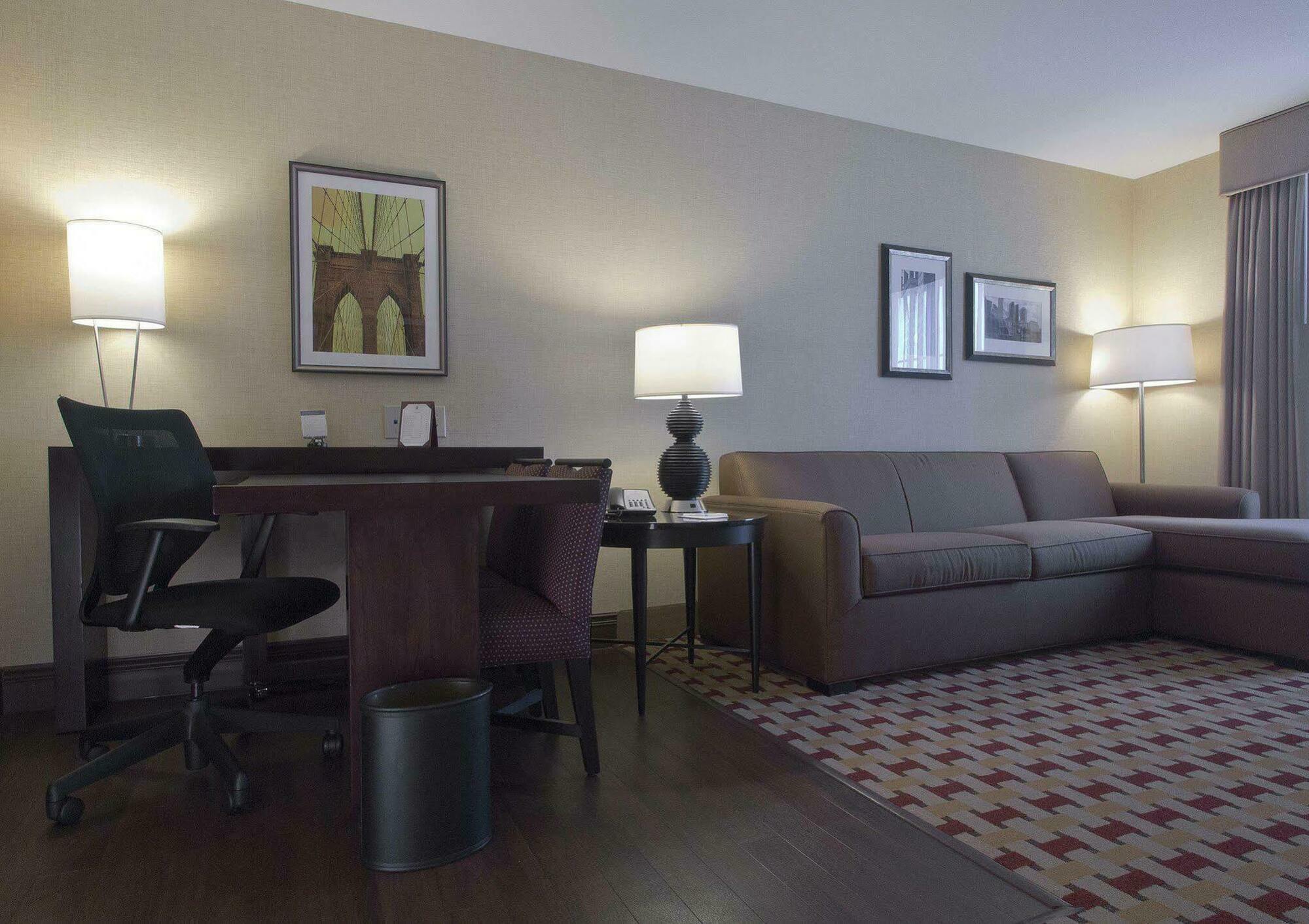 Embassy - Airport Hotel 4*