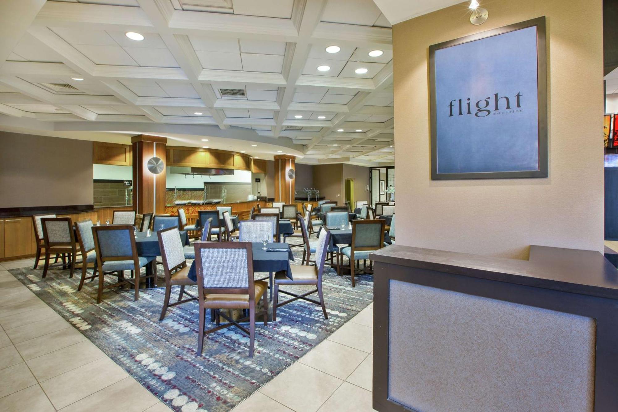 Hotel Embassy - Airport