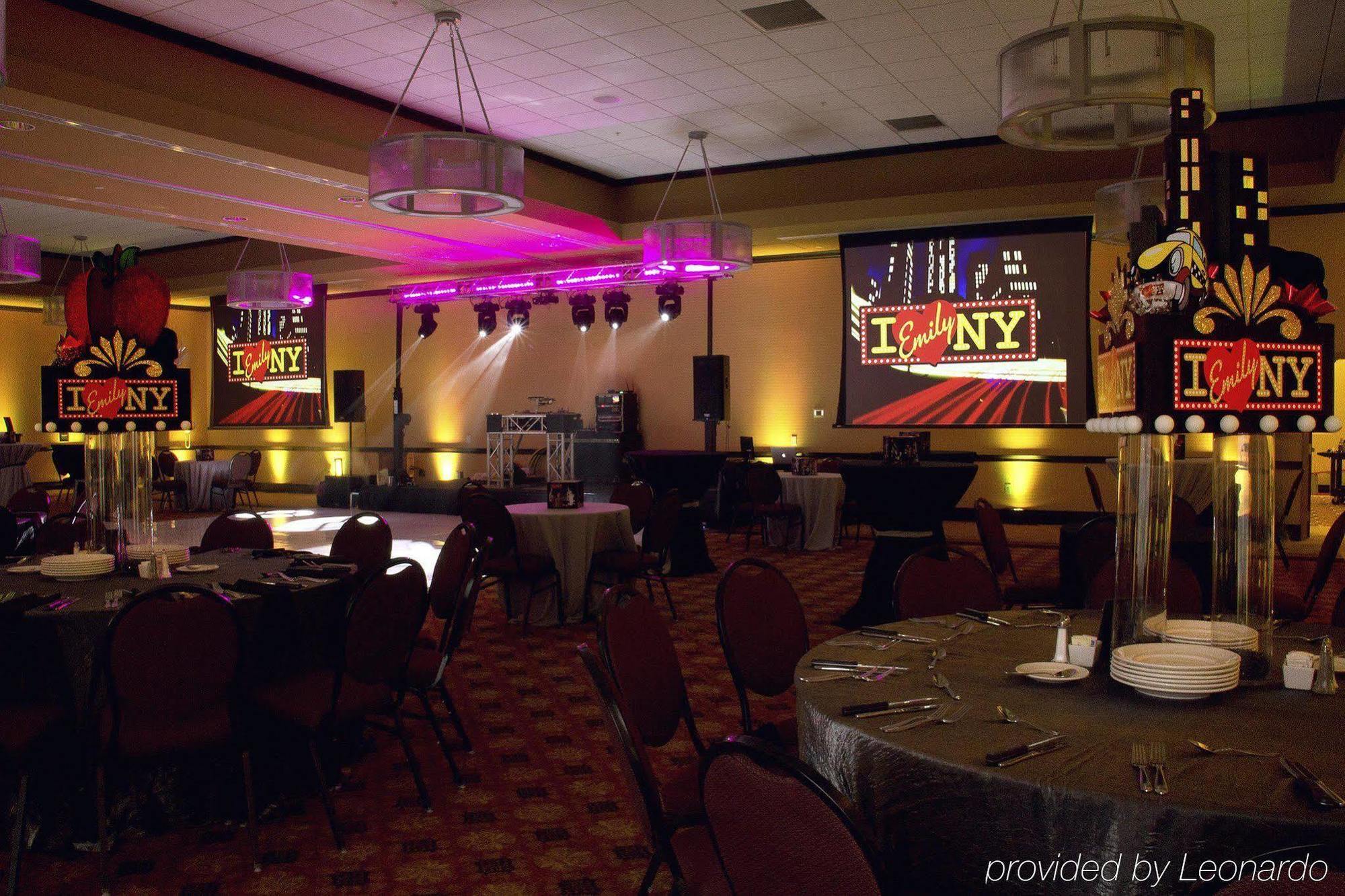 Hotel Embassy - Airport Columbus